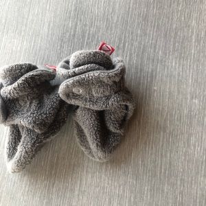 Zutano grey fleece booties